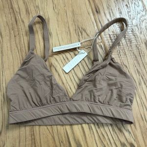 SKIMS fits everybody triangle bralette